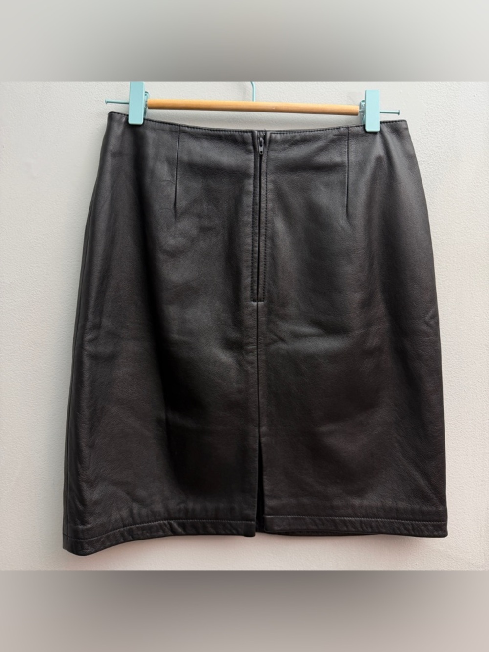 Vintage 90s Wilsons Leather Maxima Skirt, Size 8 - Picture 3 of 5